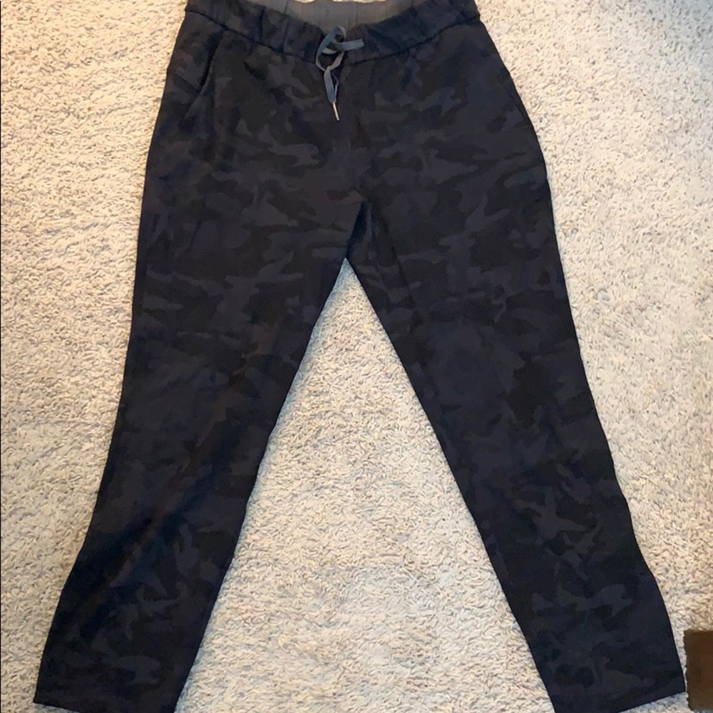 On the fly women’s 7/8 joggers Lululemon